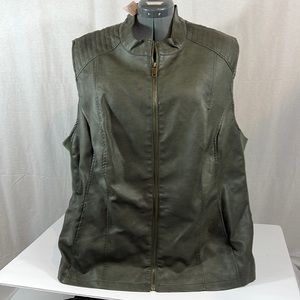 NEW w Tags Avenue Faux Leather Dk Green Zipper Vest Women’s plus Sz 26/28